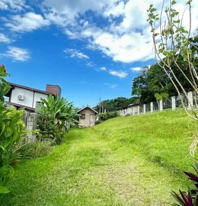 Terreno à Venda no Centro da Praia do Rosa — Terreno Venda Praia Do Rosa Sc