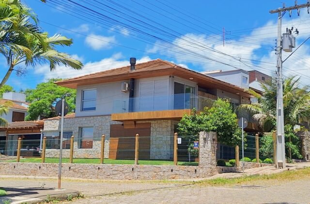 Construtora em Imbituba: Casa de Alto padrão — Construtora Em Imbituba Sc 15 1