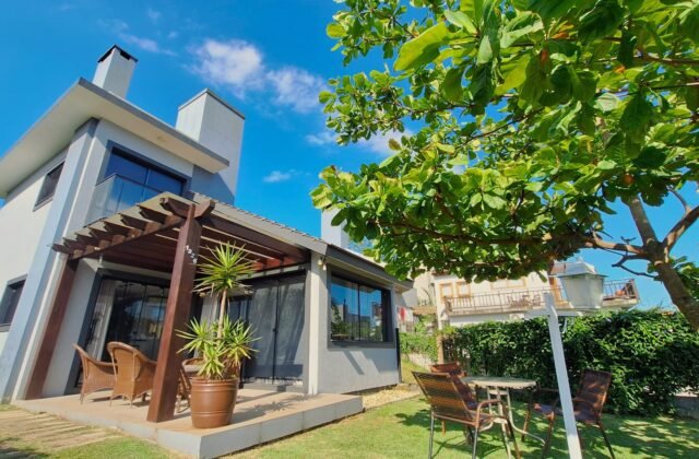 Casa à venda com 3 dormitórios – Imbituba SC — Construtora Em Imbituba Sc 2 14